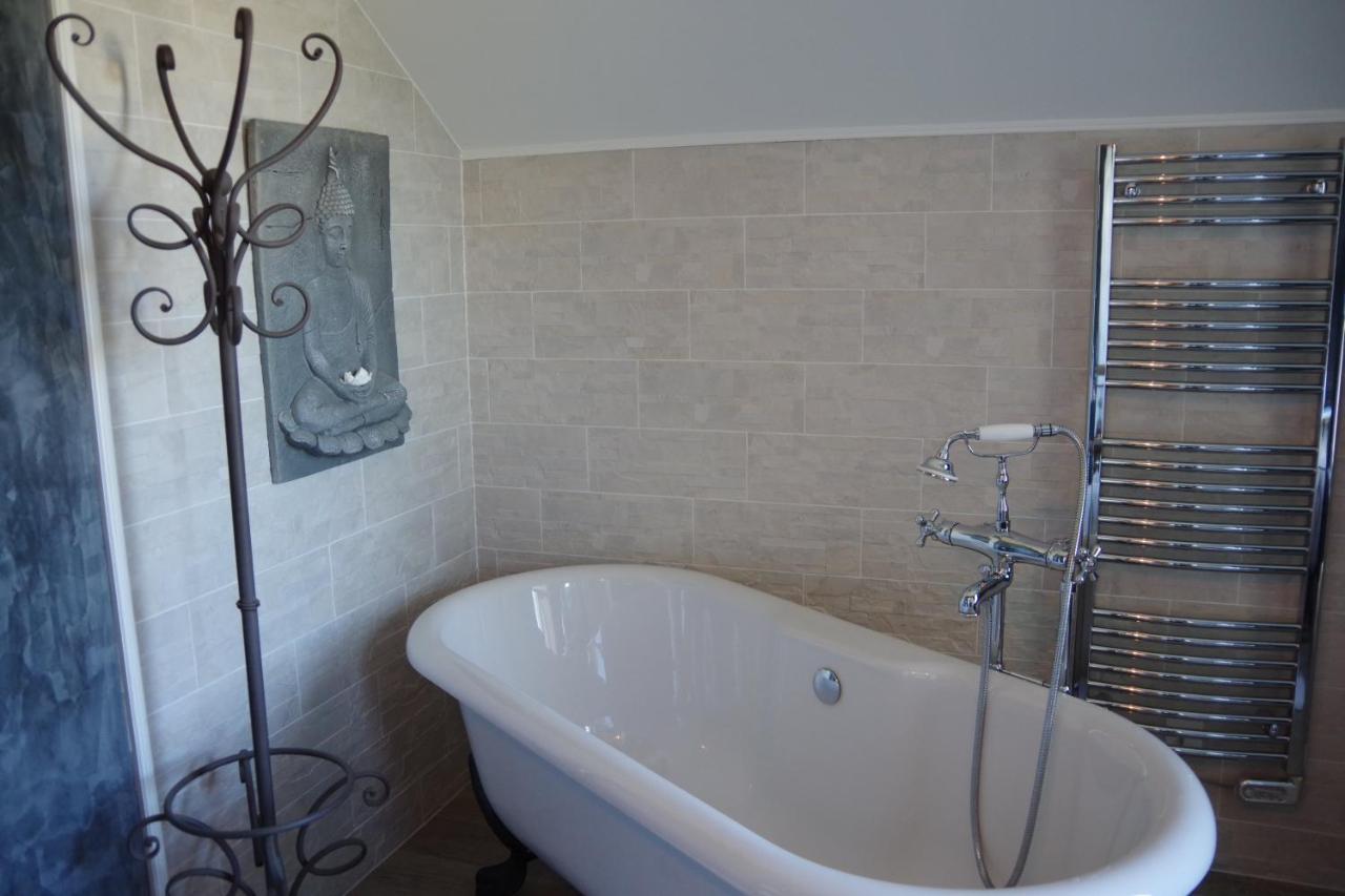 Le Manoir Des Aromes Hotel Brugny-Vaudancourt Ngoại thất bức ảnh